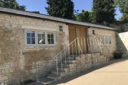 Skittles - Charming One Bedroom Apartment - Parking - Easy Access To Bath Бокс Экстерьер фото